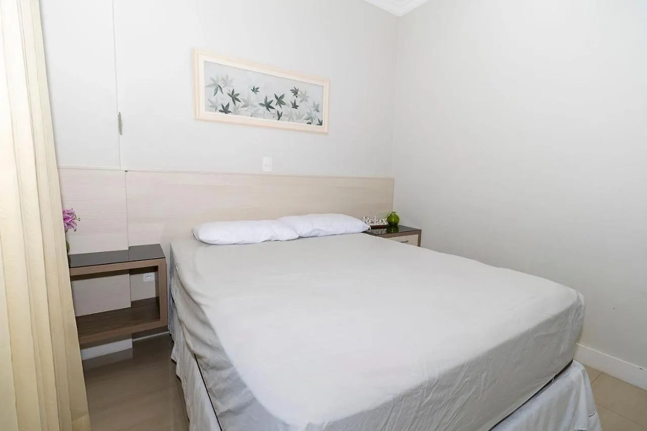 Apartment Maristela 201 - Apartamento Na Praia De Bombas Com Vista Para O Mar - A Poucos Passos Da Praia - Bombinhas