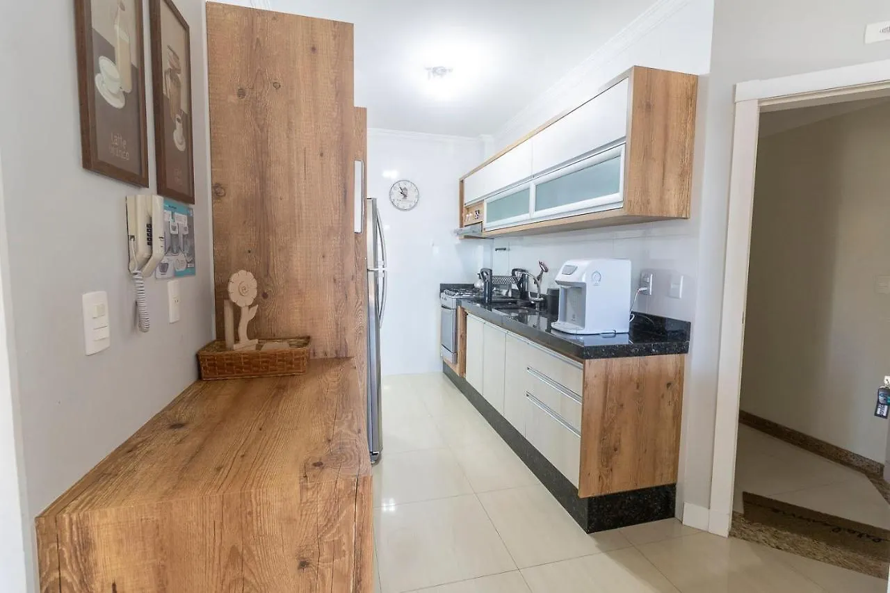 Apartment Maristela 201 - Apartamento Na Praia De Bombas Com Vista Para O Mar - A Poucos Passos Da Praia - Bombinhas